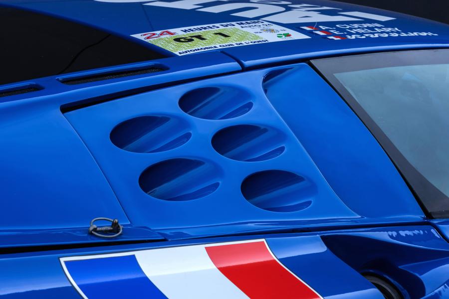 Детали экстерьера Bugatti EB110 SS LM 1994 года  (фото 4 из 30)